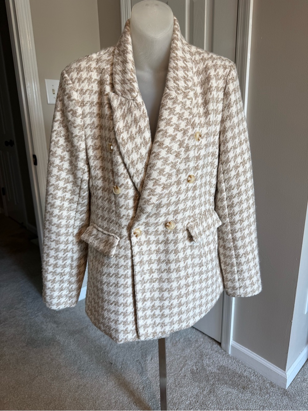 Fate Knit-Trim Blazer in Cream and Tan